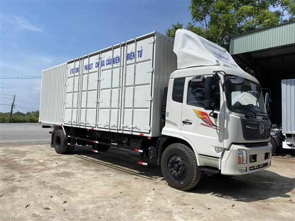 Xe tải thùng kín Pallet 8,2 mét Dongfeng Hoàng Huy